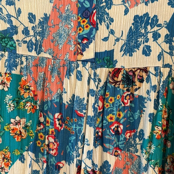 Floral long sleeve dress - Picture 4 of 5